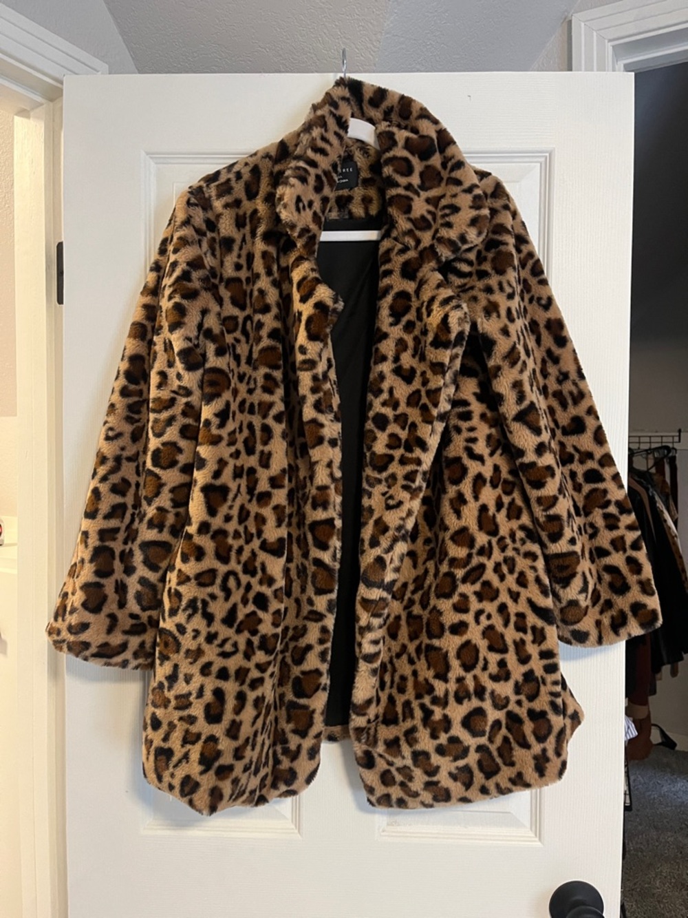 Love Tree Leopard Print Teddy Jacket in Brown and Black
